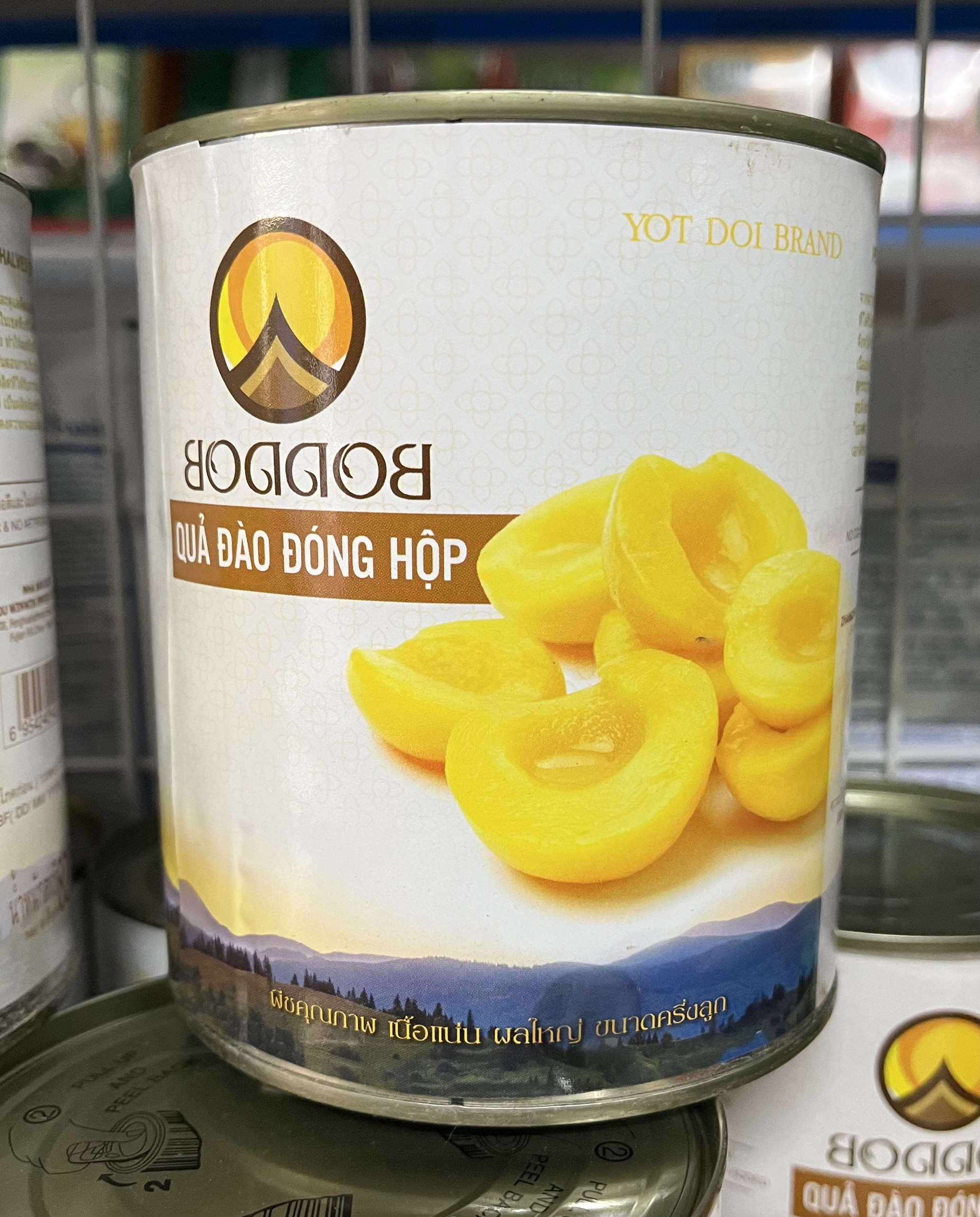 Đào ngâm Boddob lon 820g