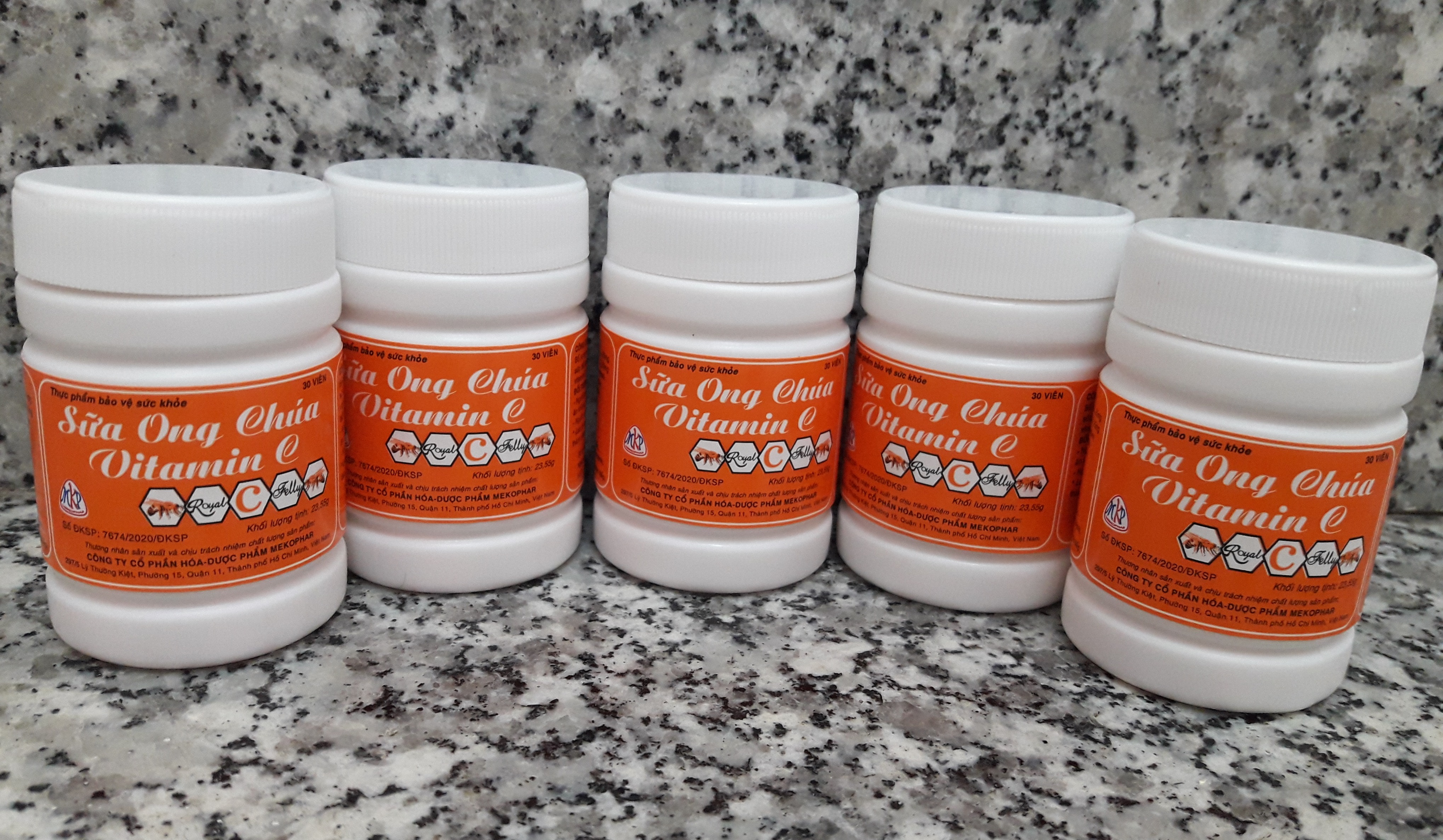 Kẹo sữa ong chúa có bổ sung vitamin C ( Combo 5 hộp)