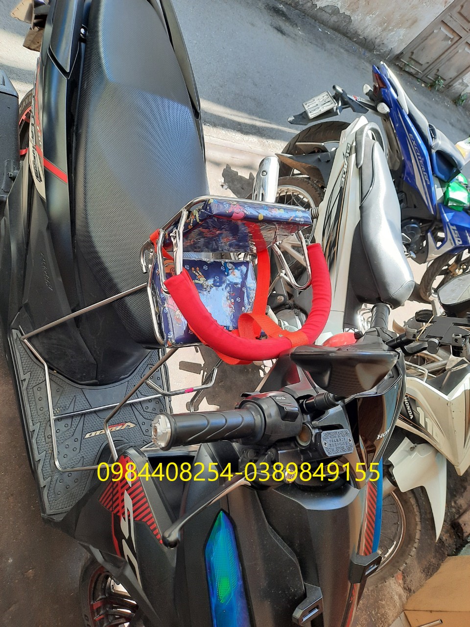 Ghế ngồi xe máy cho bé xe Vario có dựa