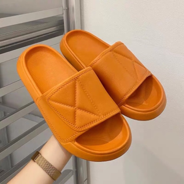 DÉP QUAI NGANG GẠCH CHÉO ĐẾ BÁNH MÌ NỮ MỚI