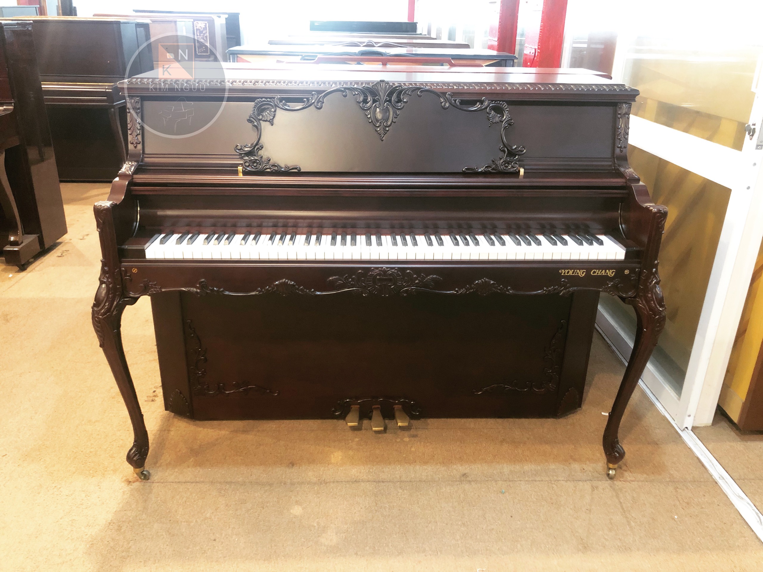 Đàn piano young chang c110bq