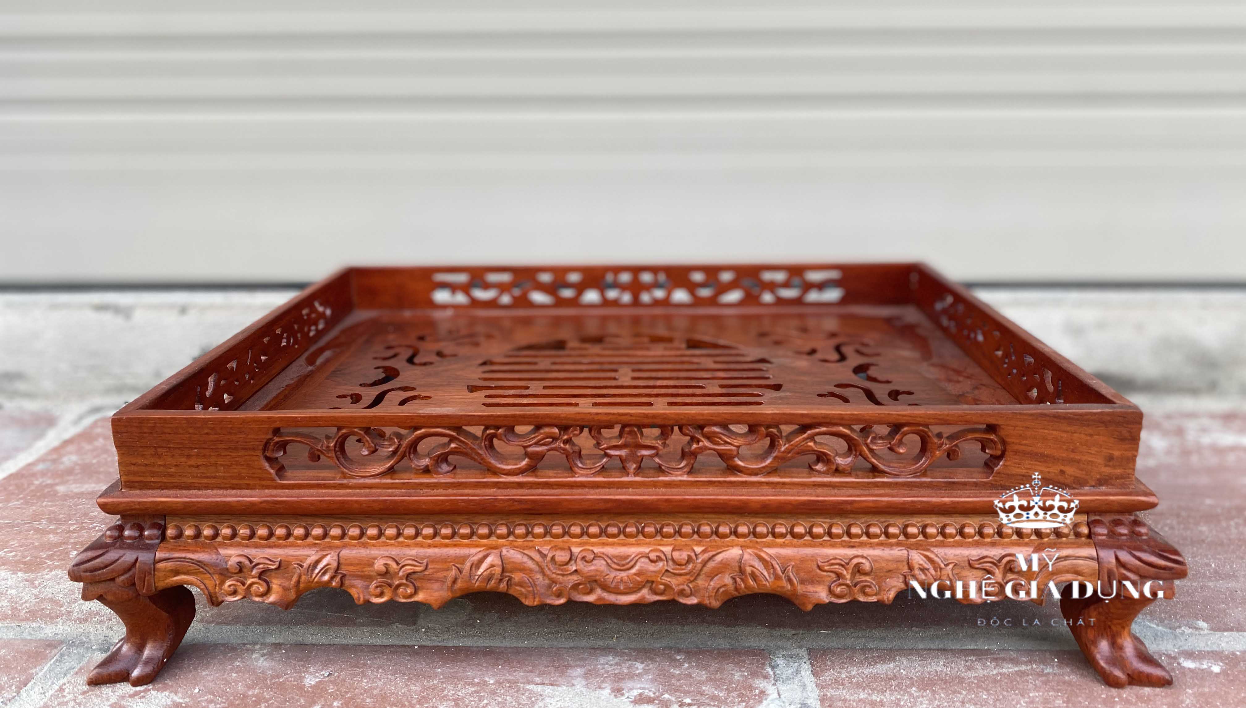 Khay trà rồng trầu,Khay trà chân quỳ gỗ hương cao 12cm cỡ 45x35 và 38x36