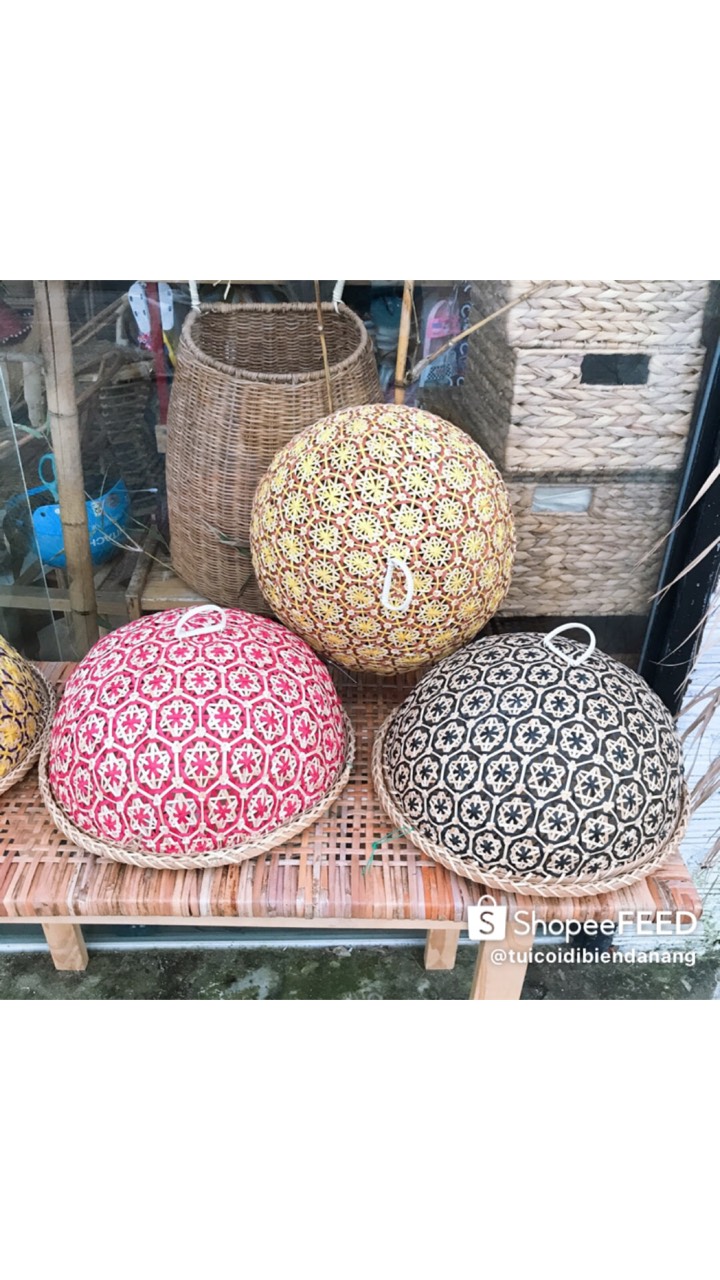 Lồng Bàn Tre Đan Hoa Văn Truyền Thống Tỉ Mỉ, Màu Sắc Tinh Tế, Độc Đáo D30 Cm Bao Gồm Mẹt