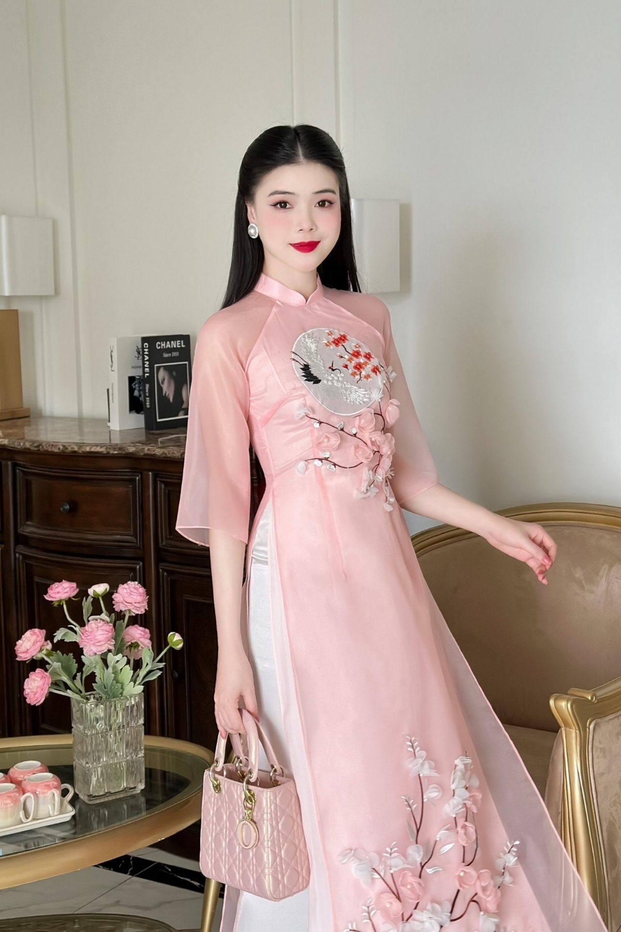 Áo dài cách tân nữ kim đào || áo dài nữ màu trắng, áo dài nữ cách tân, áo dài gia đình, áo dài nam nữ, áo dài tết 2024 || jsm16