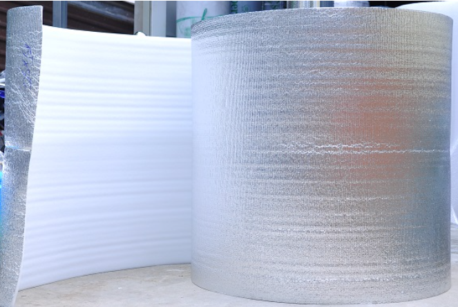 5 M Vuông Tấm cách âm cách nhiệt chống nóng PE Phủ bạc 1 lớp. Kích thước tấm 1m x 5m.Dày 5mm