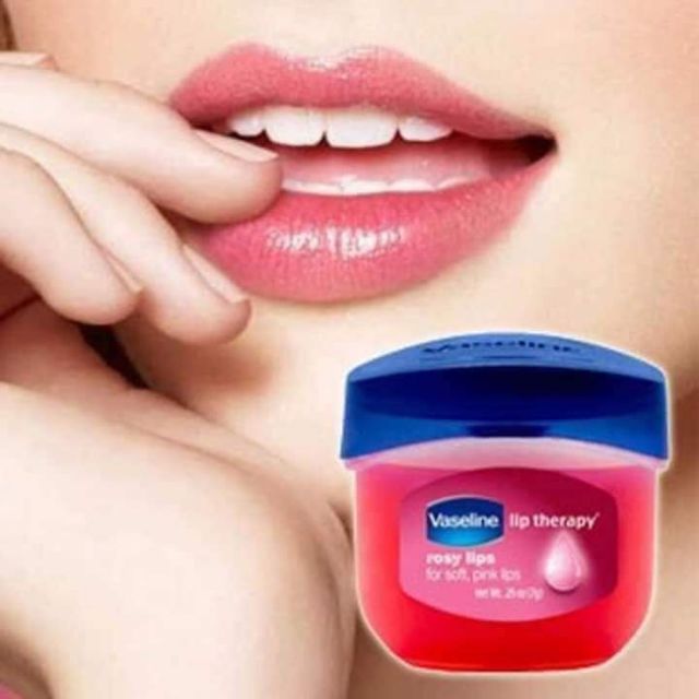 –Son dưỡng môi Vaseline và nha đam Vaseina