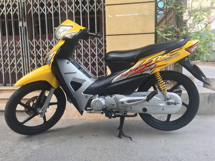 Dàn áo wave rs vàng - tặng team 3 lớp