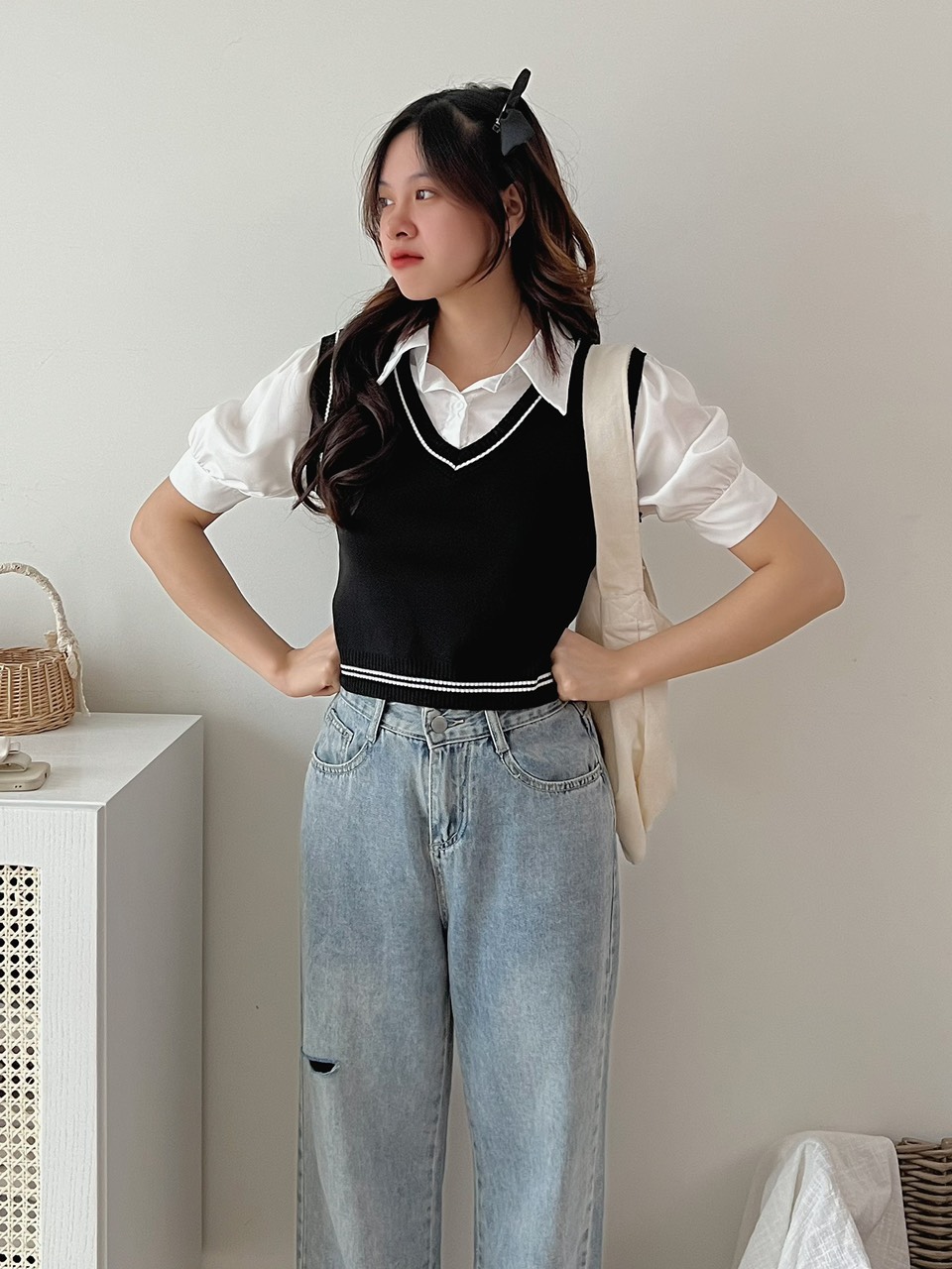 Áo gile len dáng ngắn phối cổ chữ V phong cách Hàn Quốc