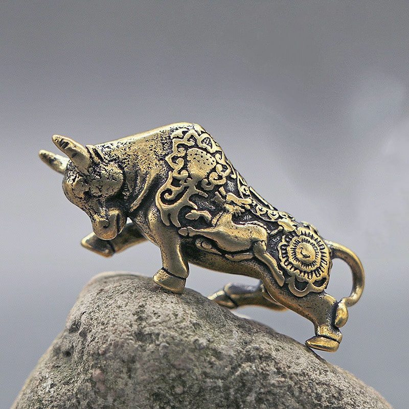 Tượng đồng mini bò tót, móc khóa đồng mini bò tót Nhã Nam