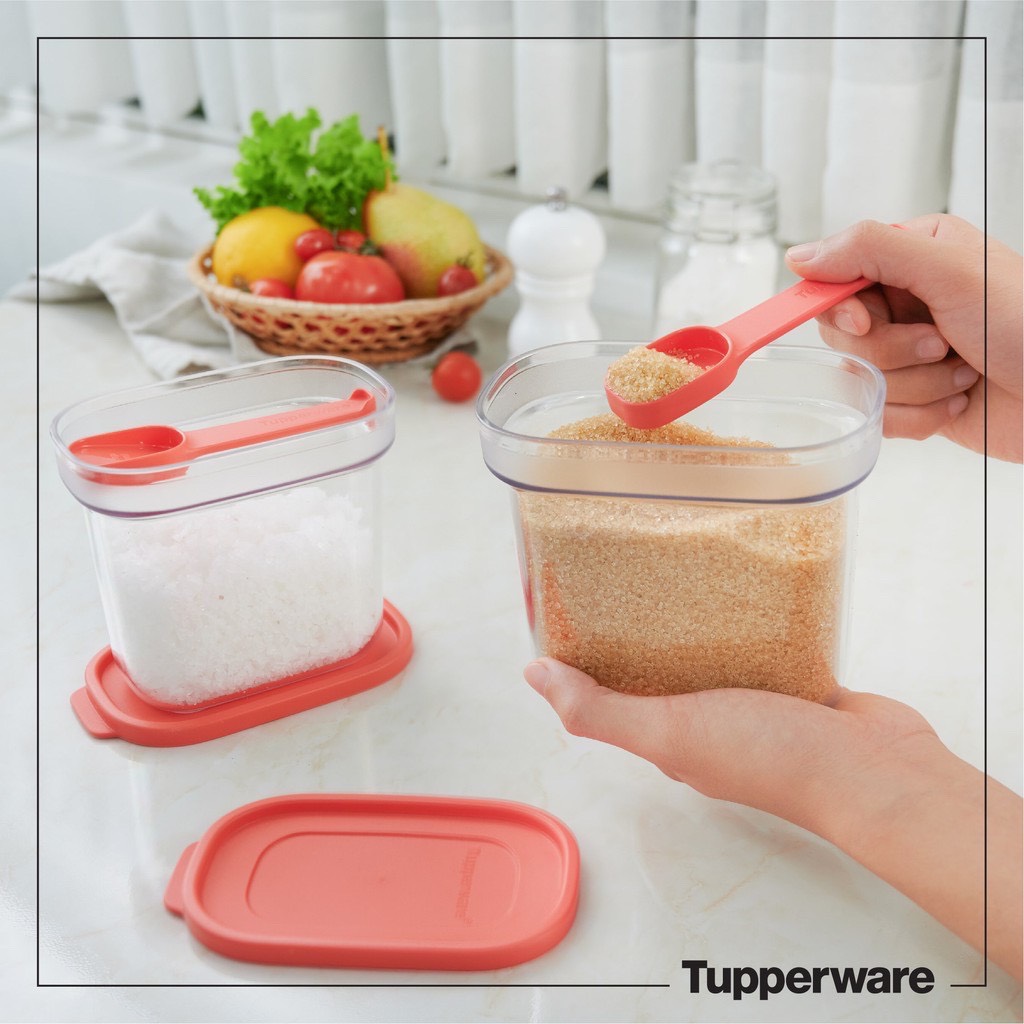 Bộ 2 hộp đựng gia vị, đồ khô kèm thìa Umami Tupperware dung tích 500ml