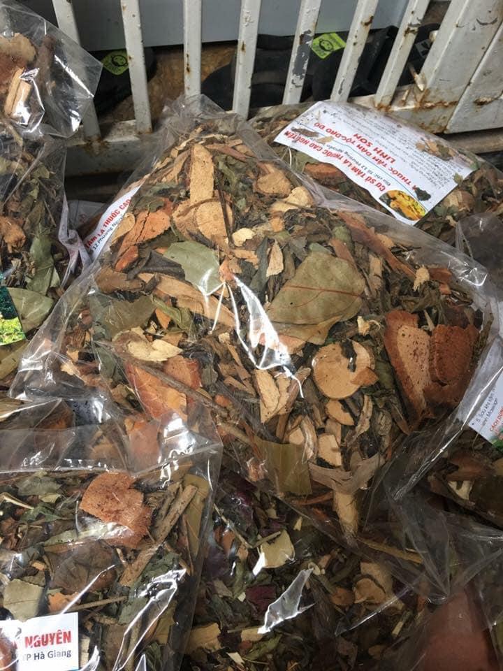Combo 2 kg lá tắm Dao đỏ sapa 2 gói như hình