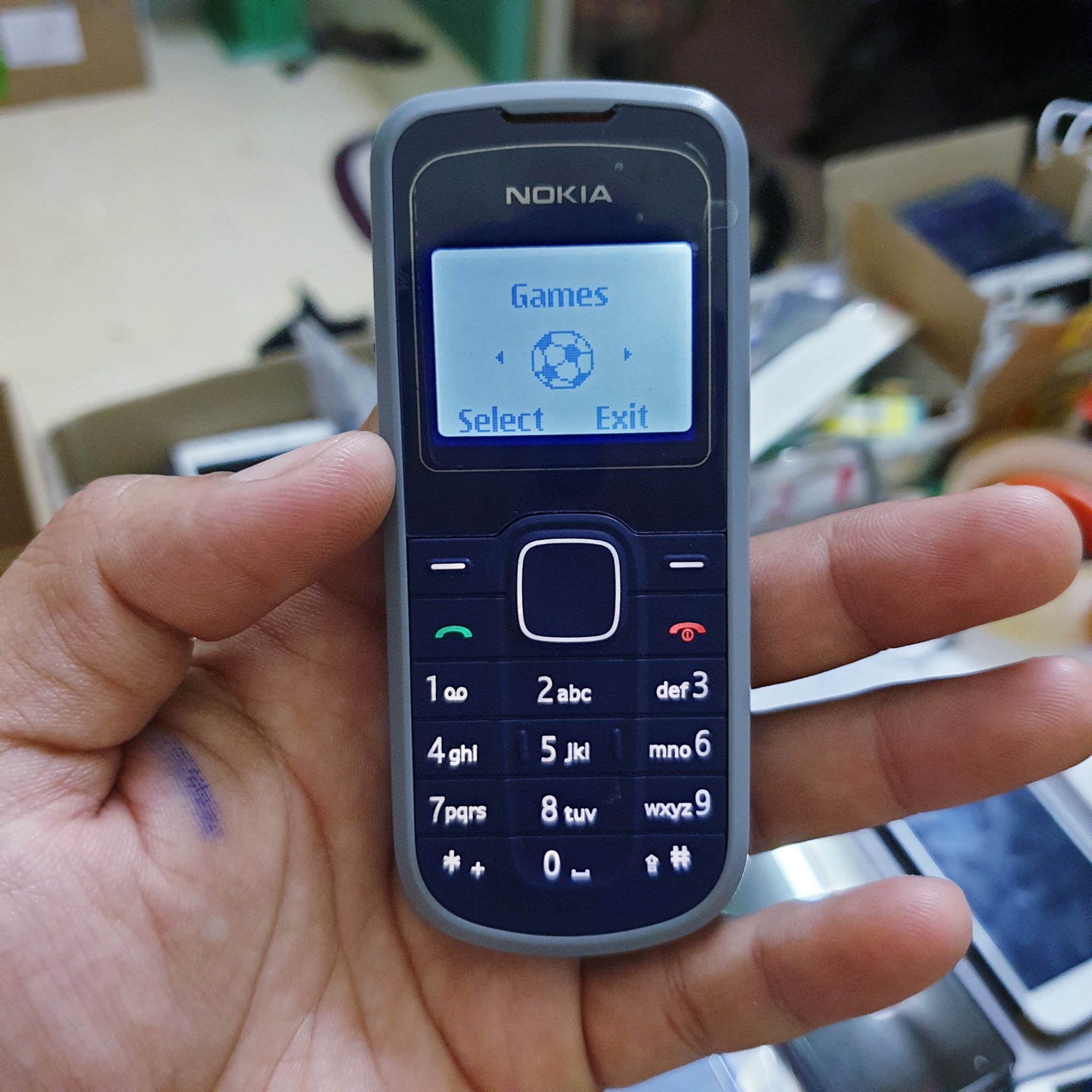 Điện thoại nghe gọi tiện lợi Nokia 1200 loa to, sóng full mạnh, siêu bền