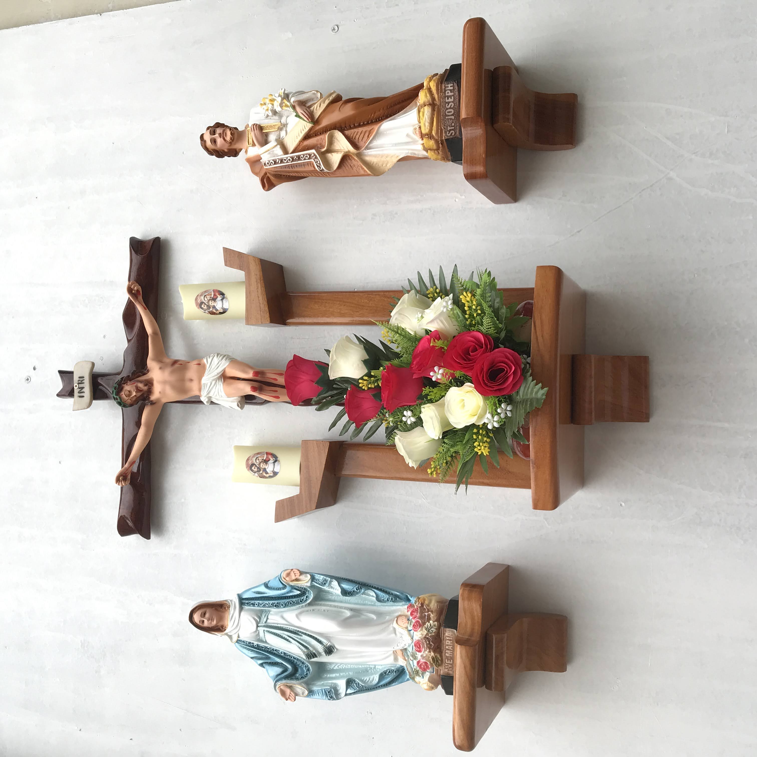 Bàn thờ kiểu bàn tay 40cm