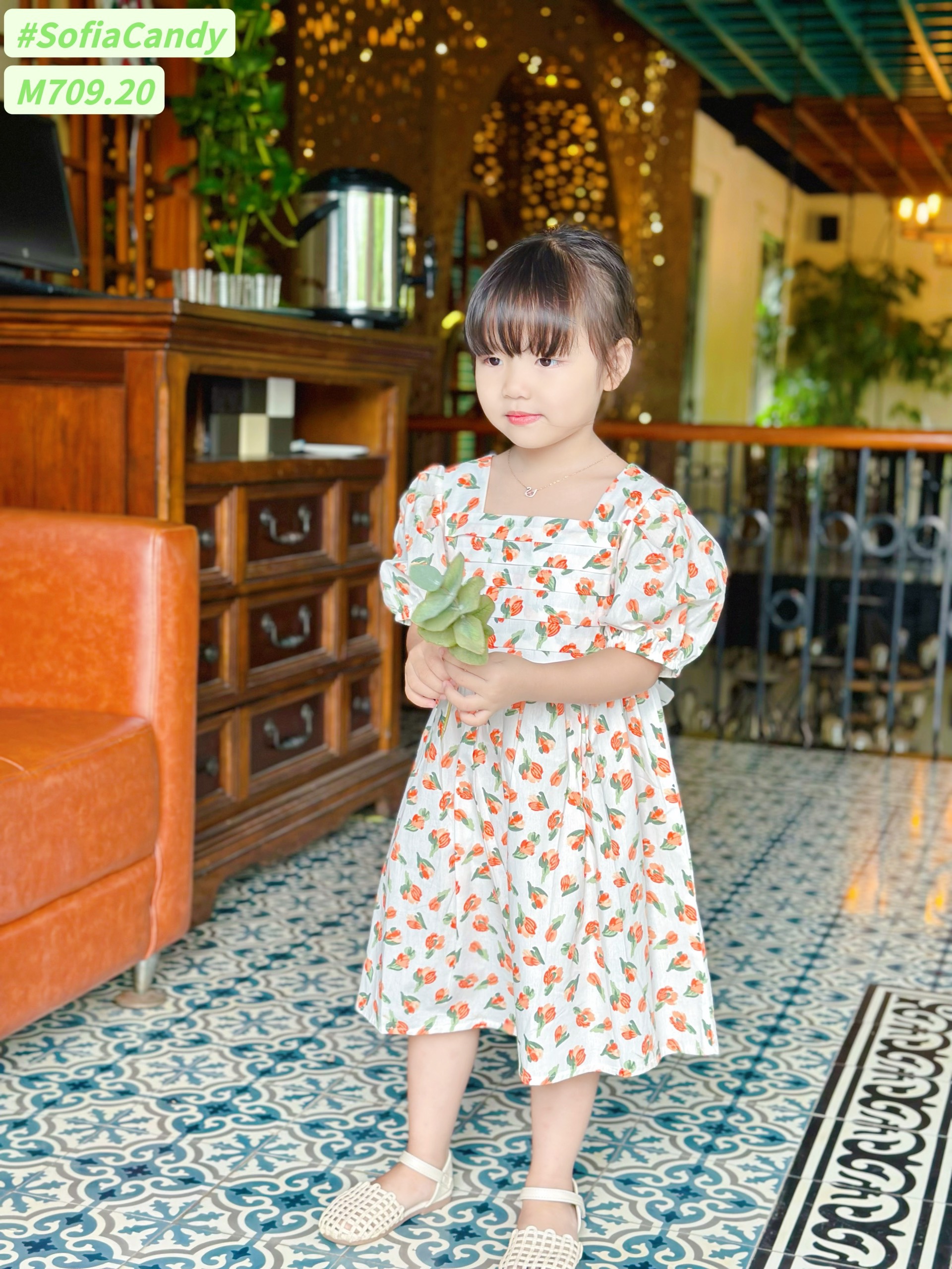 Đầm hoa cam xếp ly ngực sofia candy