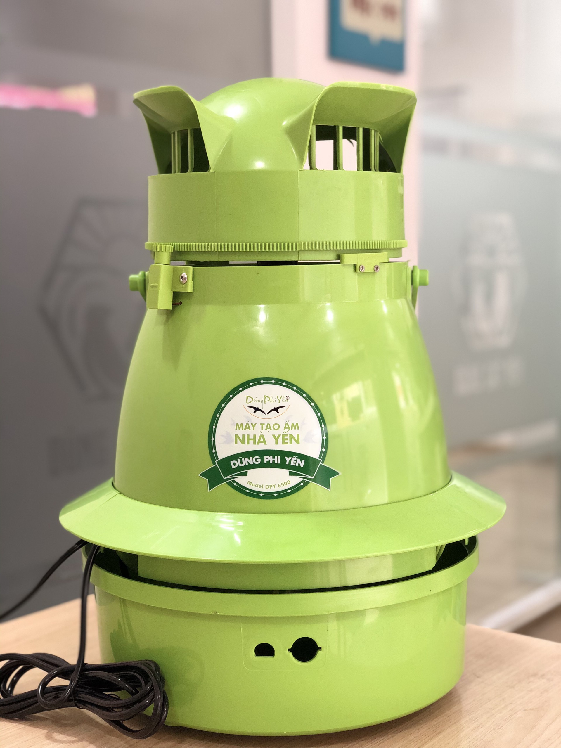 Phun sương gà nắp xoay DPY-6500 Dũng Cát Yến - Dũng Phi Yến - tạo ẩm nhà yến