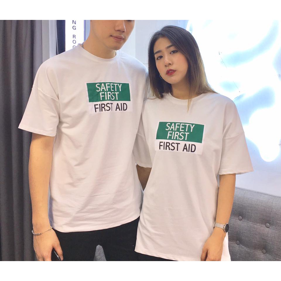 Áo thun cặp đôi in chữ safety first first aid vải dày mịn