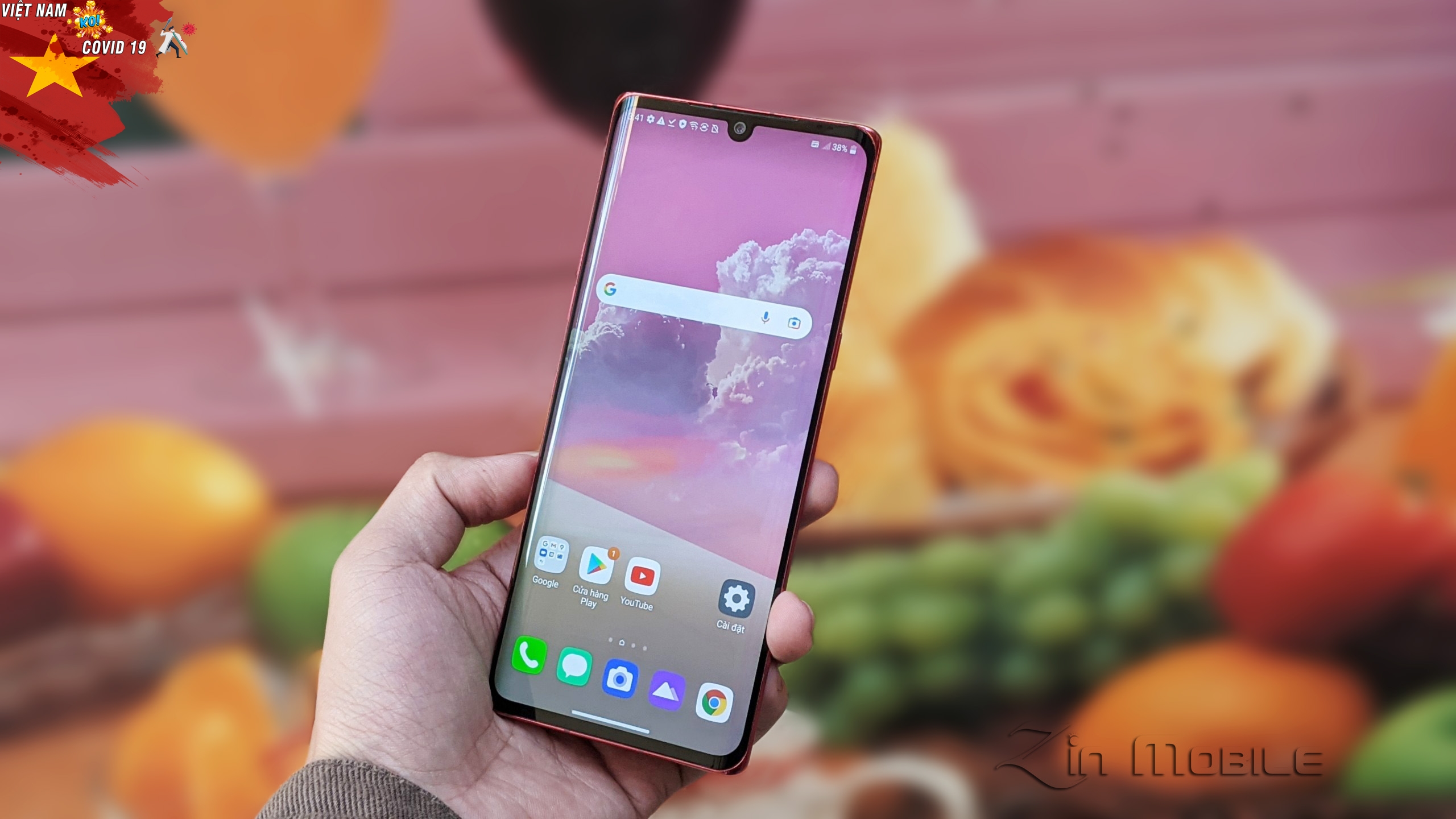 Với thiết kế đẹp và chất lượng cao, điện thoại LG Velvet 5G sẽ mang đến trải nghiệm tuyệt vời cho bạn. Tận hưởng tốc độ kết nối 5G, trải nghiệm đầy màu sắc trên màn hình đẹp và sắc nét của điện thoại này. Click ngay để chiêm ngưỡng hình ảnh đầy ấn tượng của LG Velvet 5G!