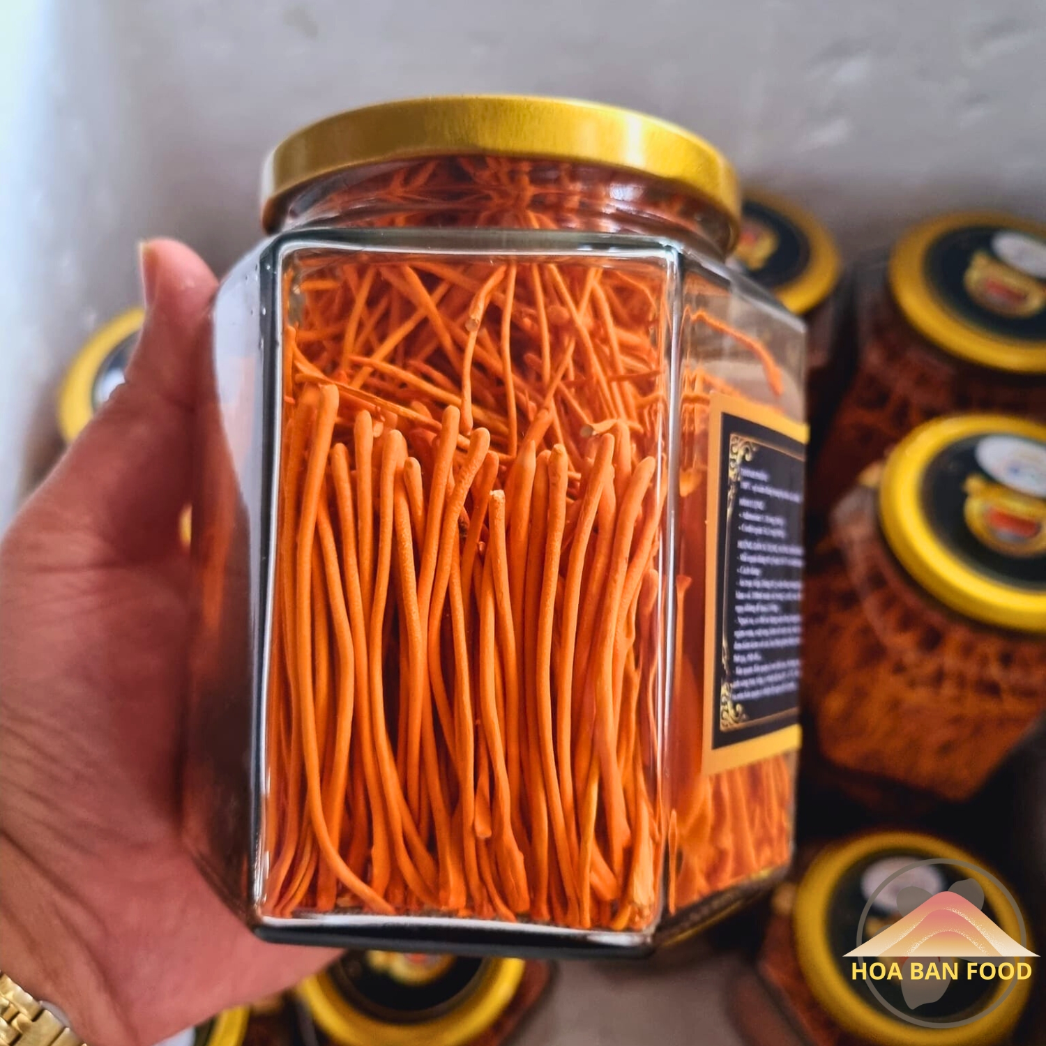 Đông trùng hạ thảo Huy Cương khô sấy thăng hoa lọ 25g thượng hạng. Trà đông trùng hạ thảo ngâm rượu, ngâm mật ong, pha trà