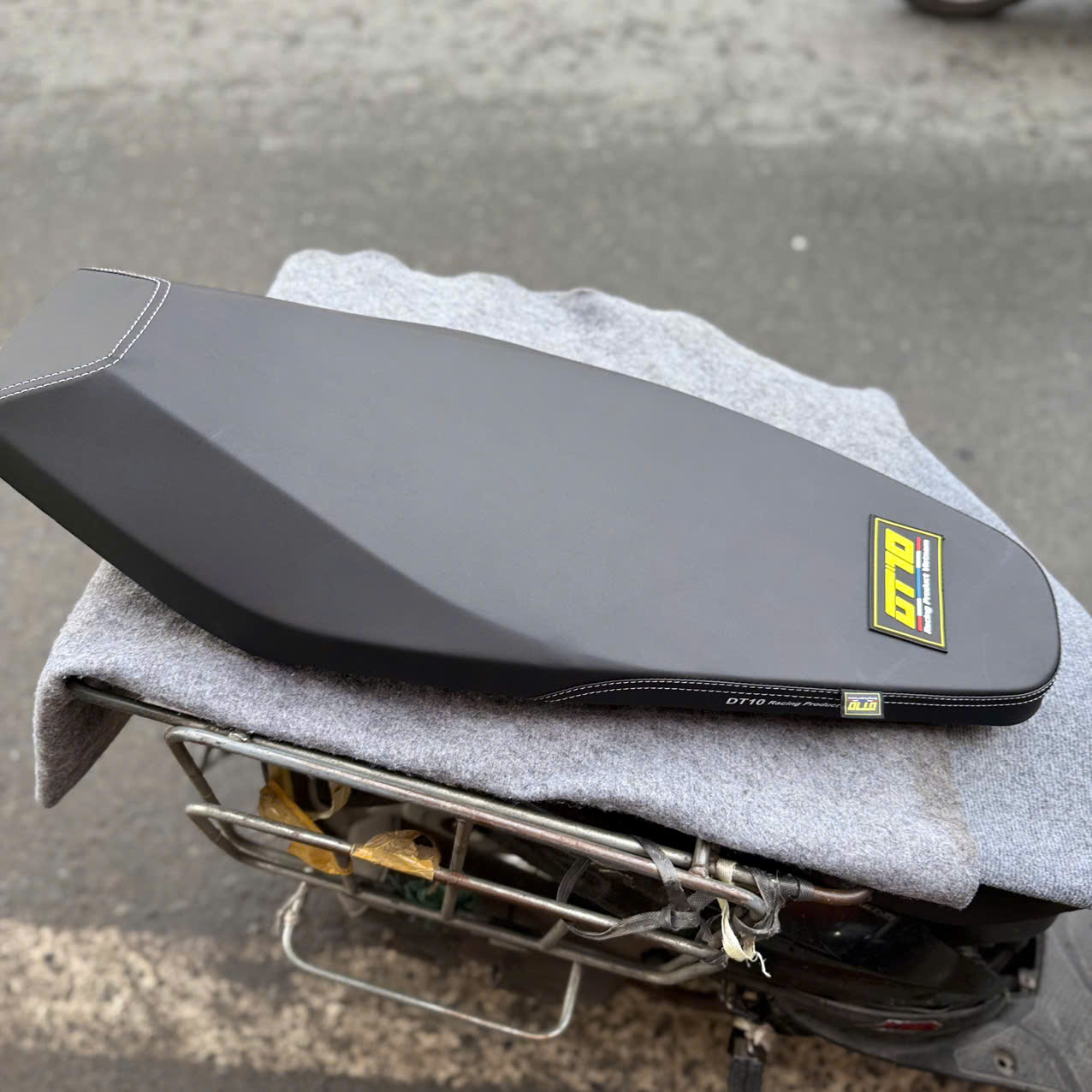  Yên xe Vario Click chính hãng Dt10 gọt mỏng lắp đặt như zin 