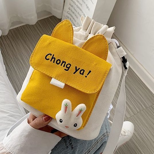 Túi đeo chéo hình tai thỏ, Tặng sticker thỏ trắng, dây rút siêu dễ thương - T57