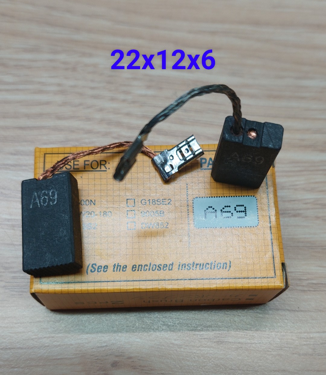 Chổi than hộp vàng nb a69 .
