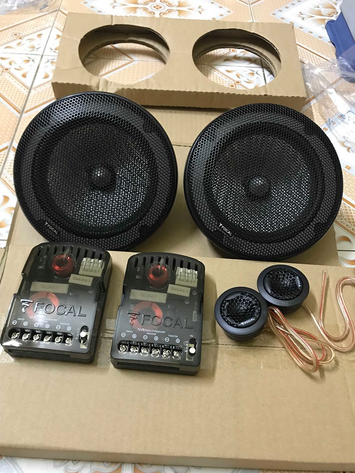 Loa Cánh cửa ô tô Focal 165AS