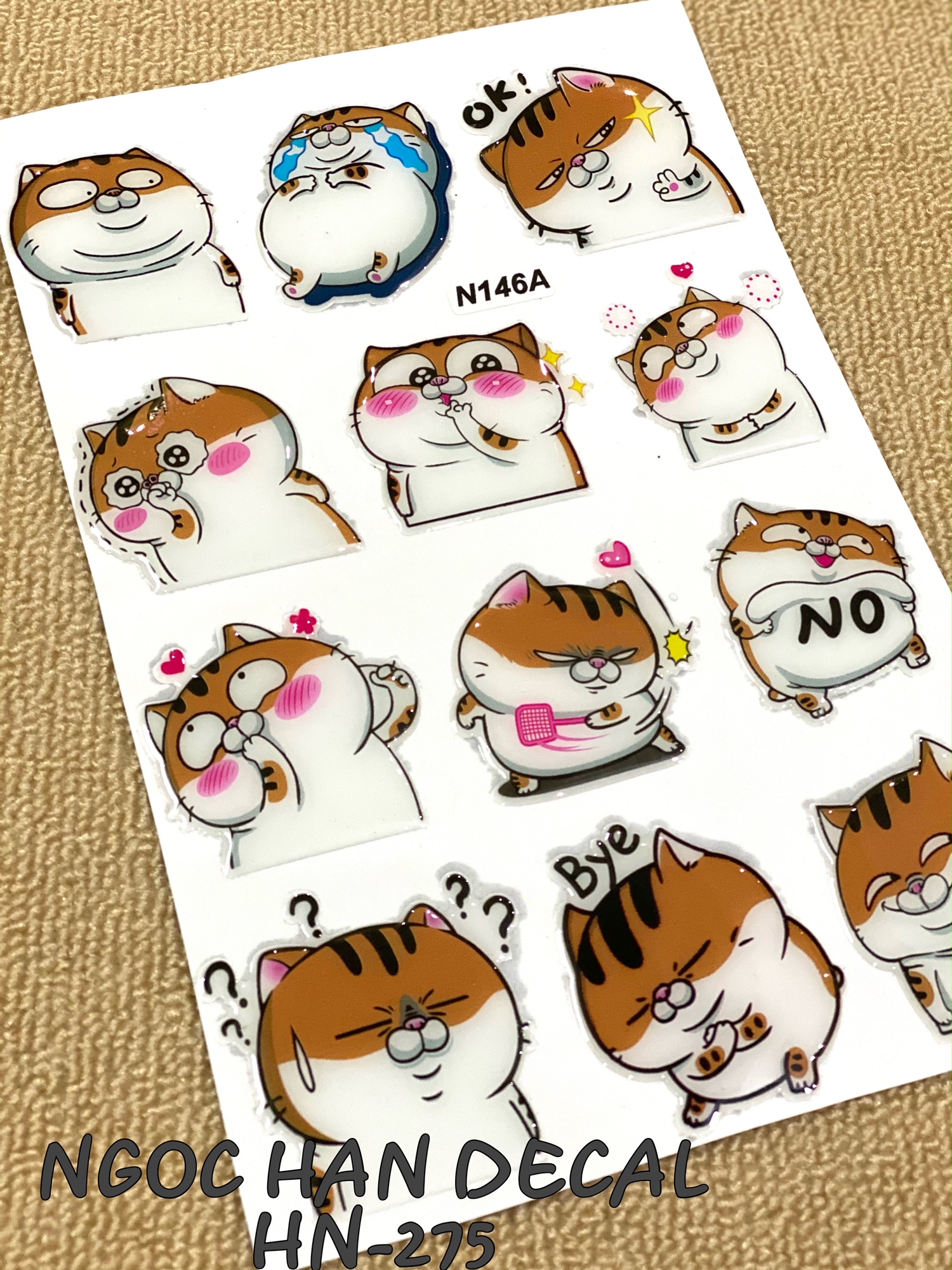 Nguyên bộ tem nổi mèo ú dễ thưong có cán nhựa dẻo -- ngọc hân decal