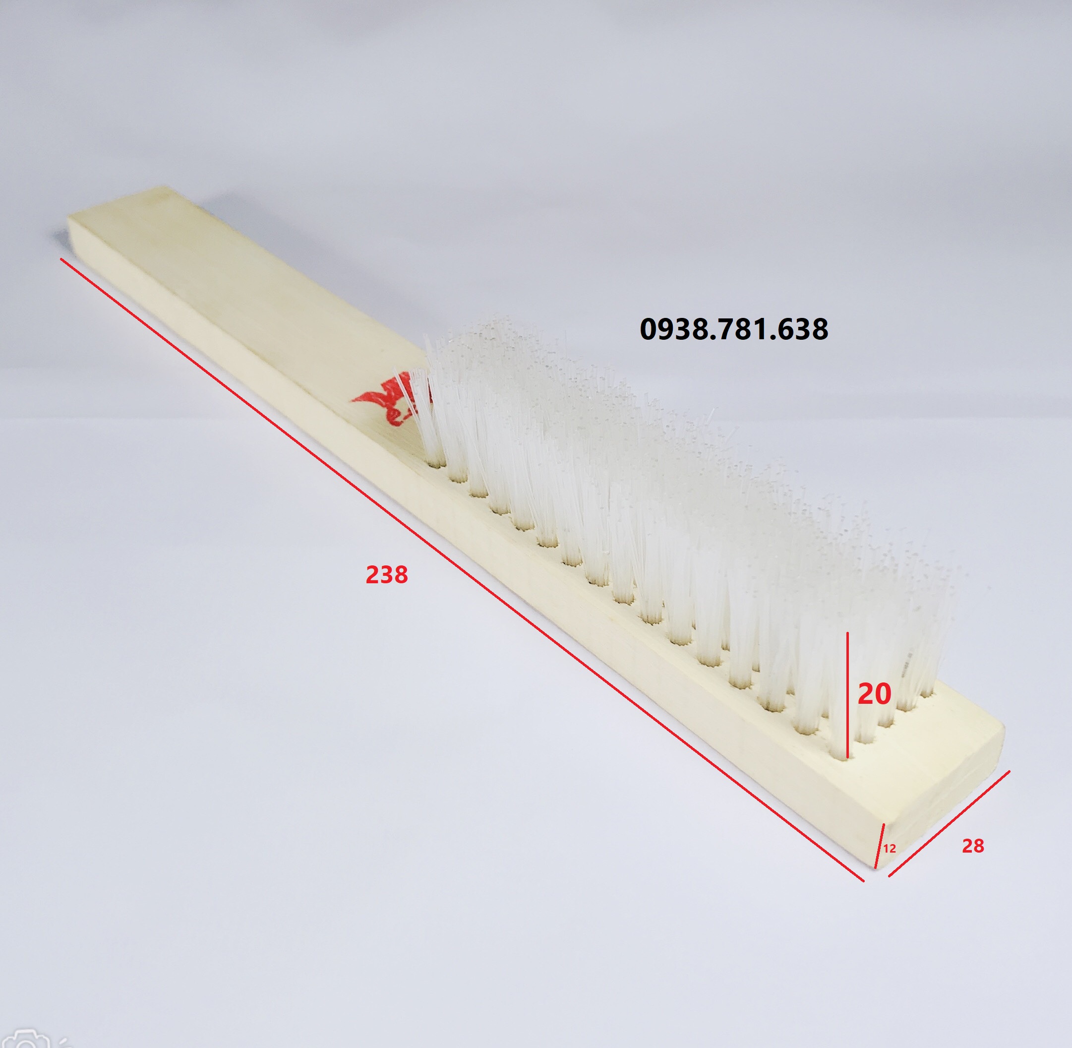 Bàn chải cán gỗ sợi cước nylong 516