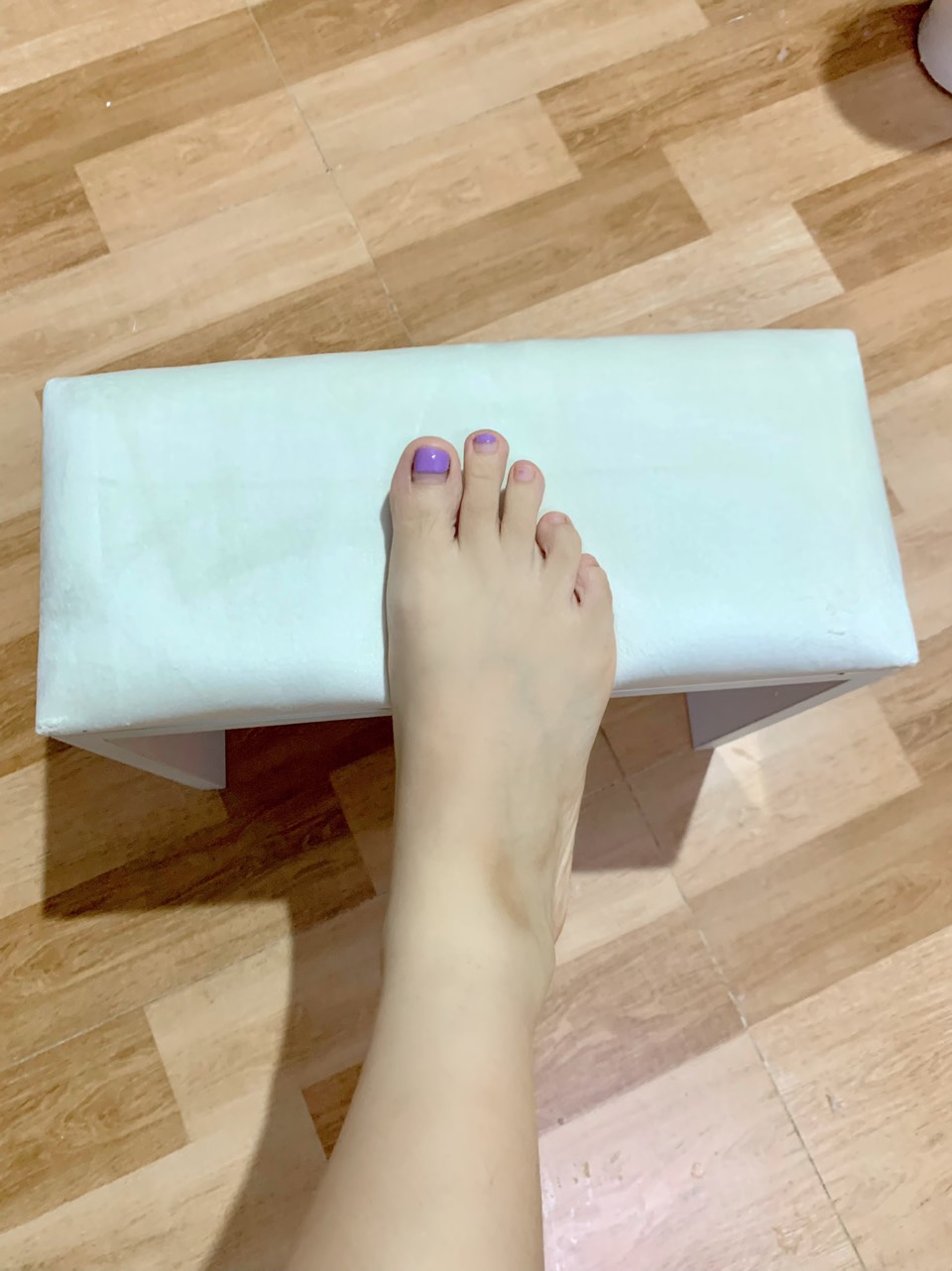 Kệ kê chân - tay làm nail gỗ cao cấp - đệm nhung