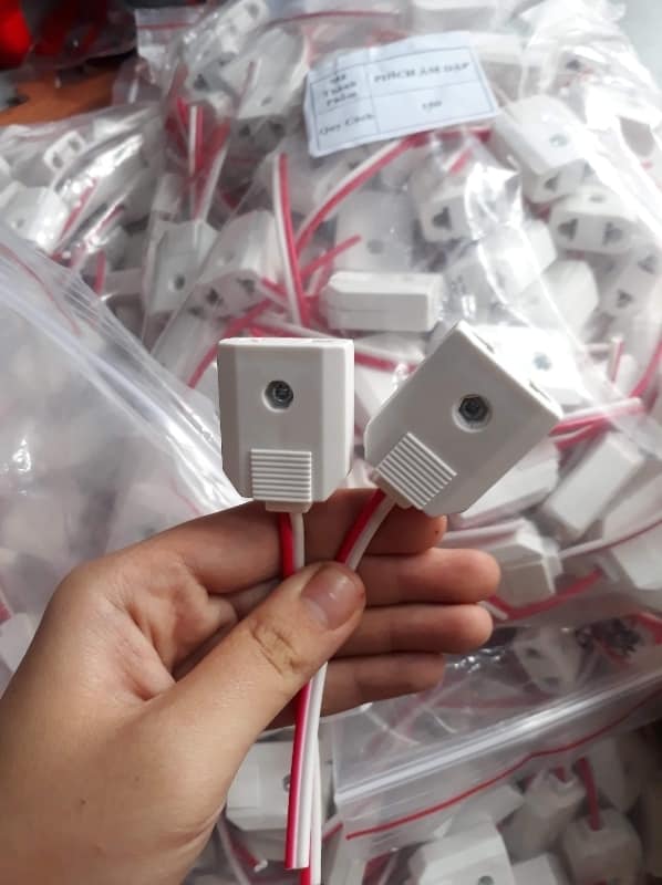 Túi 100c phích âm có dây - ổ cắm đơn - Chuôi cắm âm - phích cái loại tốt thi công nhanh chóng tiện lợi