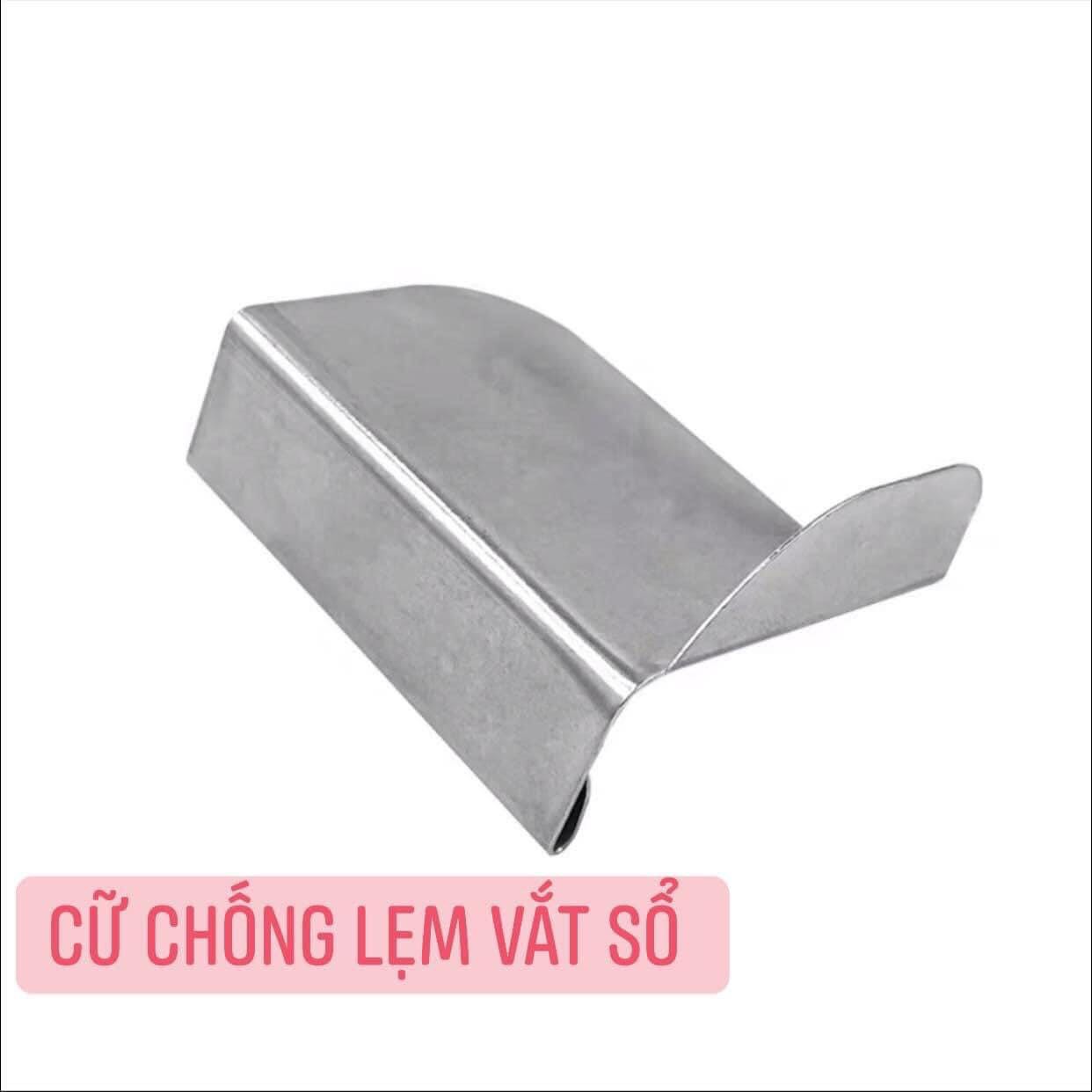 Cữ chống chém vải máy vắt sổ công nghiệp.