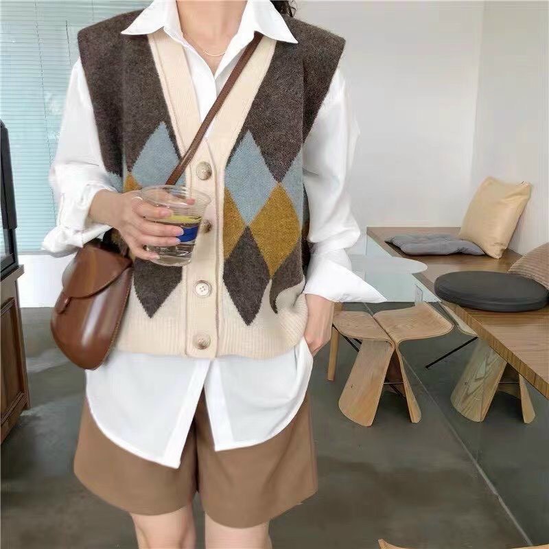 Áo len gile nữ hot hit phối màu xinh xắn. Chất liệu len mềm mịn, dày dặn, form dáng đẹp. Dễ phối dồ