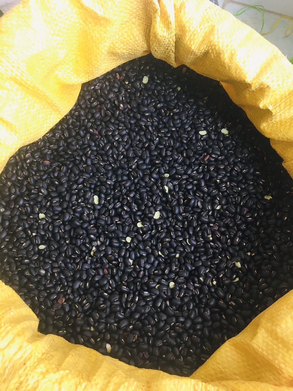 1 kg đậu đen xanh lòng ( đậu quê đại Lộc)