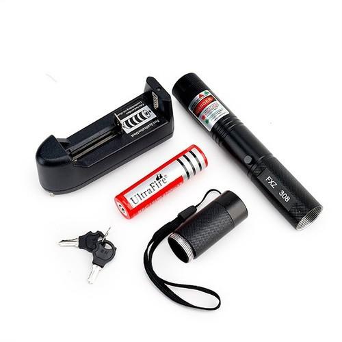 Đèn lazer - Laser - bút laze tia xanh / đỏ cực sáng công suất lớn có thể đốt cháy qua diêm bao gồm bộ sạc, có điều chỉnh hoa văn hiệu ứng ánh sáng cực đẹp