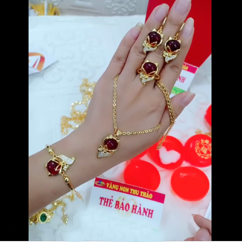 Bộ trang sức hồ ly đá đỏ