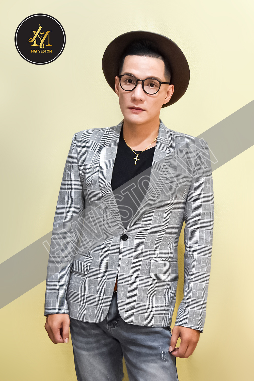Áo vest nam màu xám sọc ca rô form ôm body cá tính