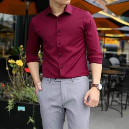 Áo sơ mi nam dài tay chất liệu lụa cao cấp gấp hộp.