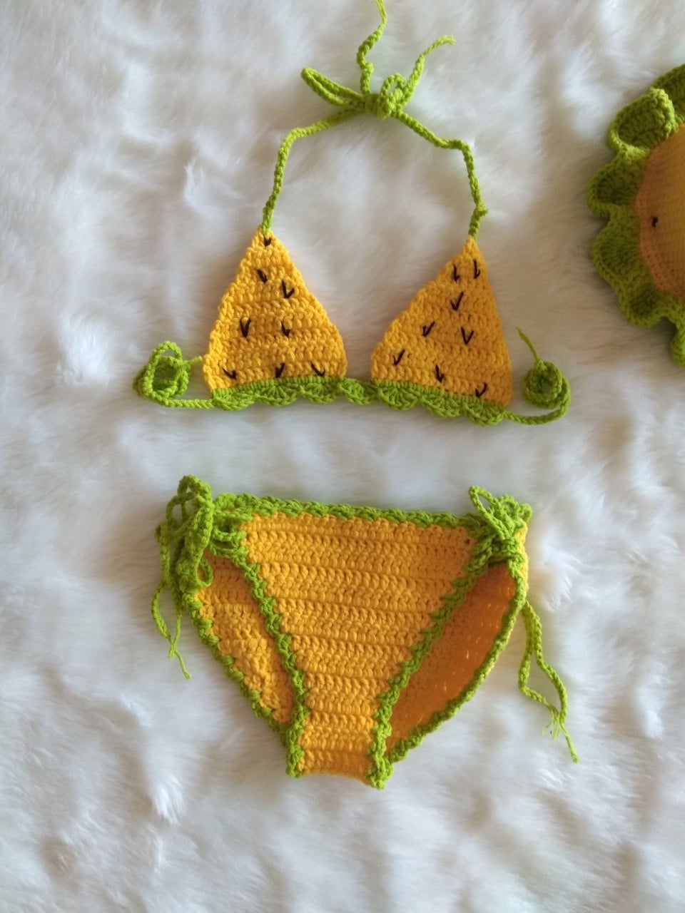 Set bikini len quả dứa cho bé