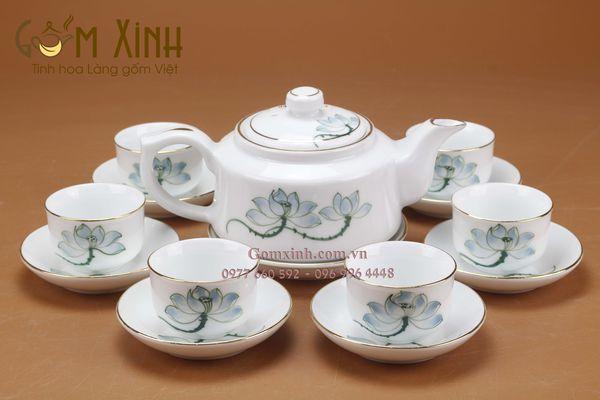 Bộ ấm chén Bát Tràng dáng Vuông vẽ hoa sen vàng kim
