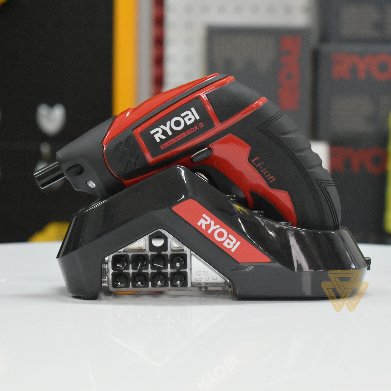 Máy khoan vặn vít pin 3.6v ryobi bdx-2