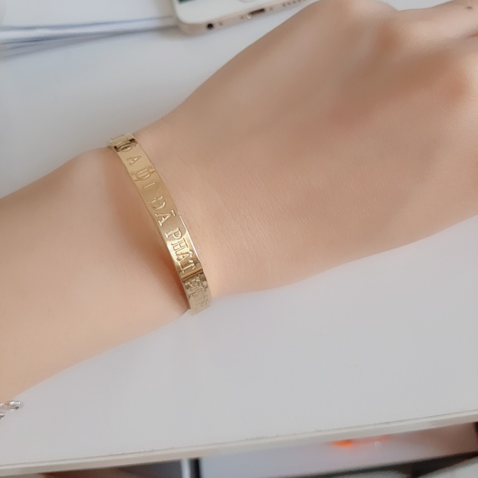 Vòng tay Titan khắc Nam Mô A Di Đà Phật, vòng tròn, màu vàng, có đủ ni (đặc biệt, có ni 48 cho tay nhỏ)