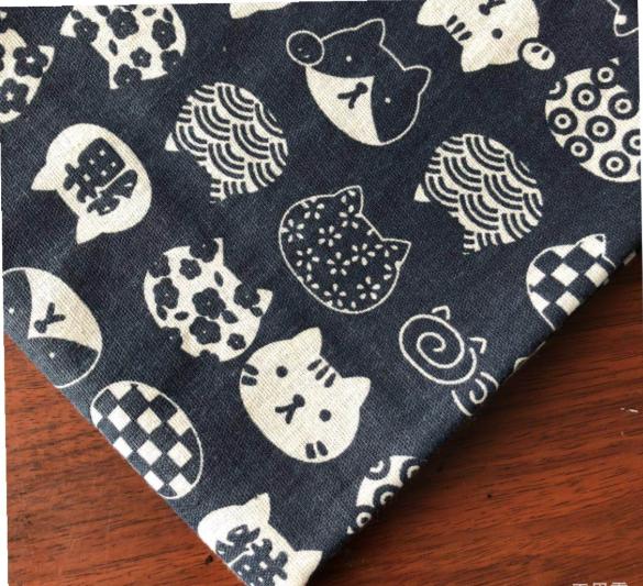 Vải bố, vải canvas mẫu mèo con nền đậm