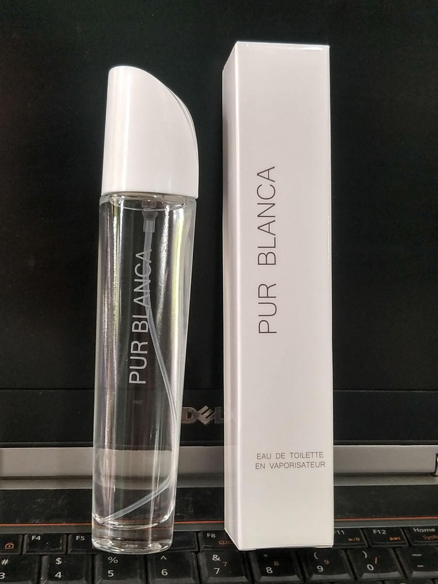 Nước hoa avon pur blanca - 50ml.