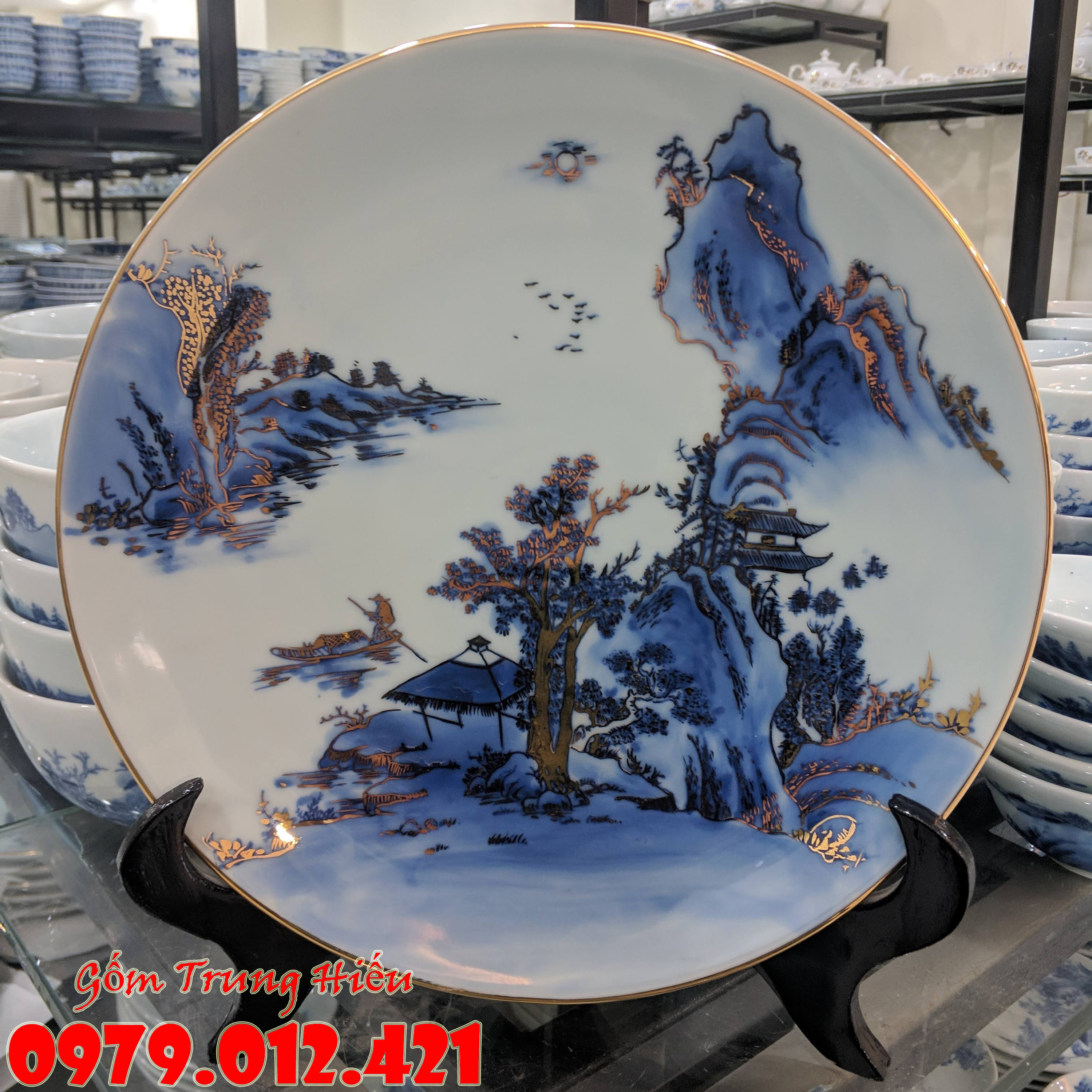 Đĩa cảnh Bát Tràng Sơn thủy 27cm vẽ vàng 24k cao cấp