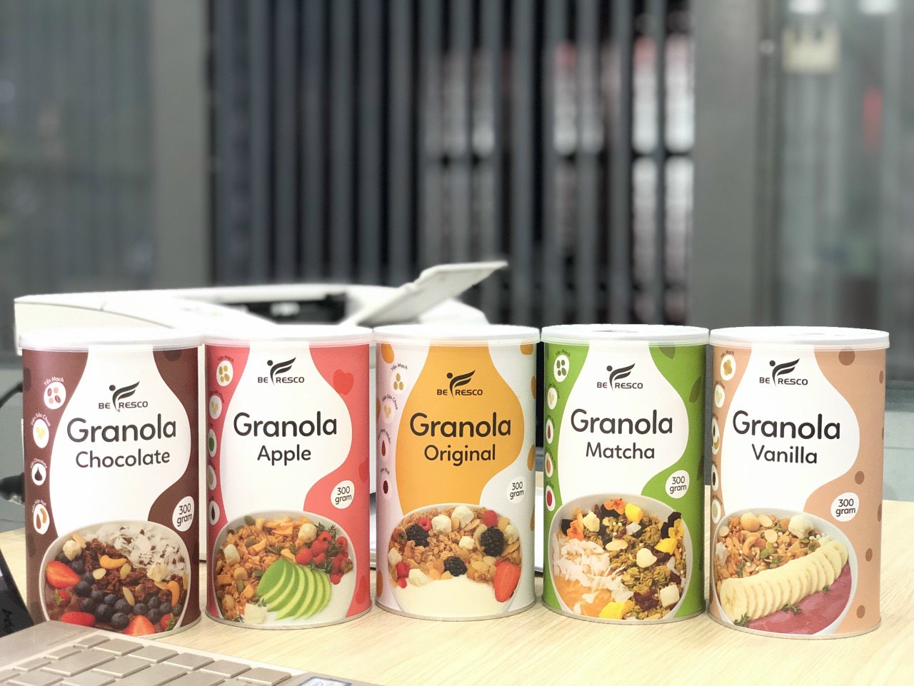 Ngũ Cốc Ăn Kiêng Granola Befresco Vị Hoa Quả Trái Cây Mix Sữa Chua 300g