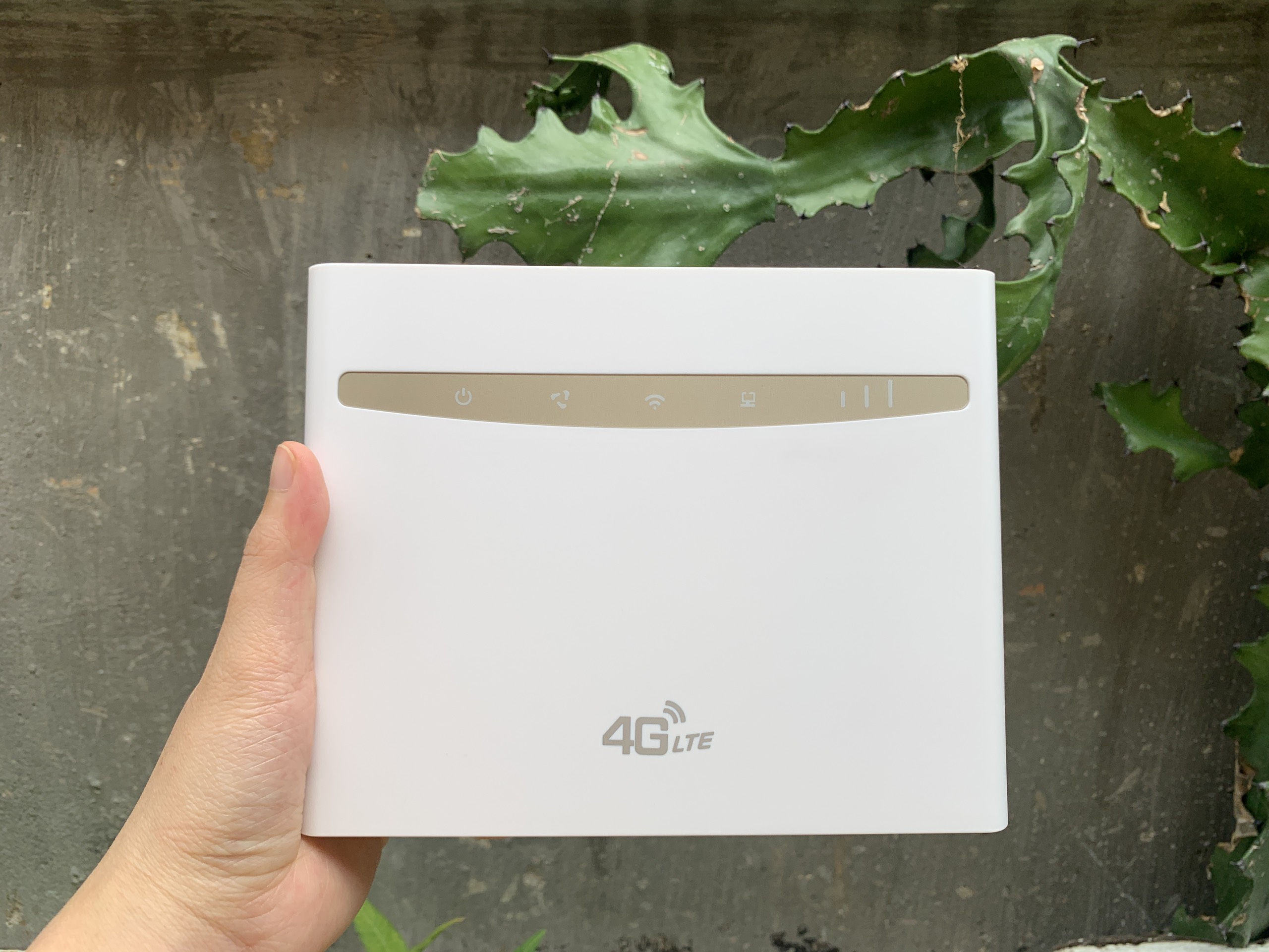 Bộ phát wifi 4g lte cpe b315 tốc độ 4g 150mbps tốc độ wifi 300mbps-tặng kèm 2 anten