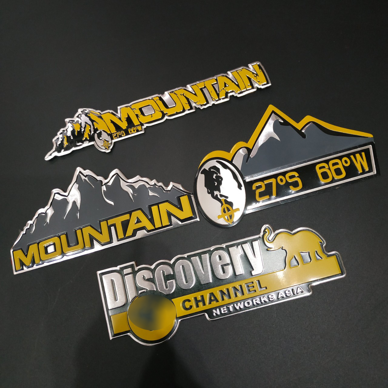 Tem nhôm dán xe Moutain Discovery tổng hợp