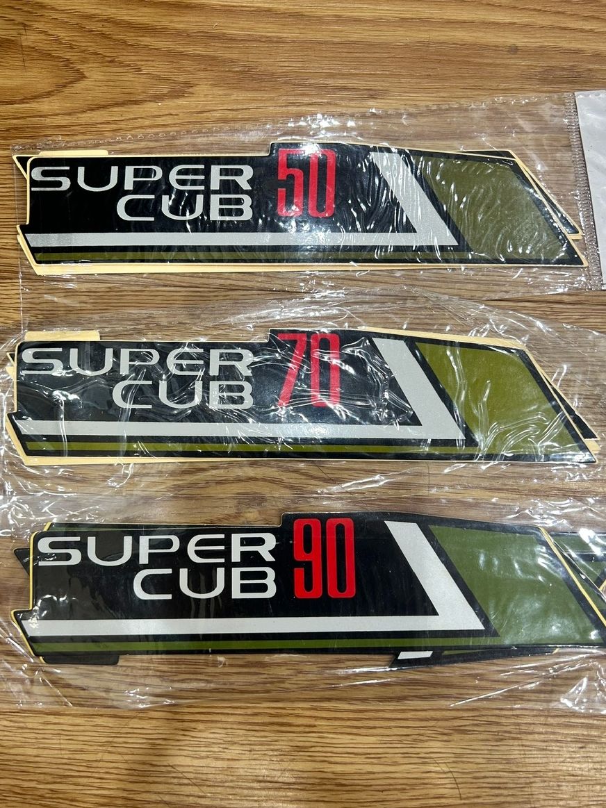 Cub 81_50,,70,,90 Car Stickers,,,Cub 81_50,,70,,90 Car Stickers,, Giá 90,000 Đồng*Miễn phí vận chuyển