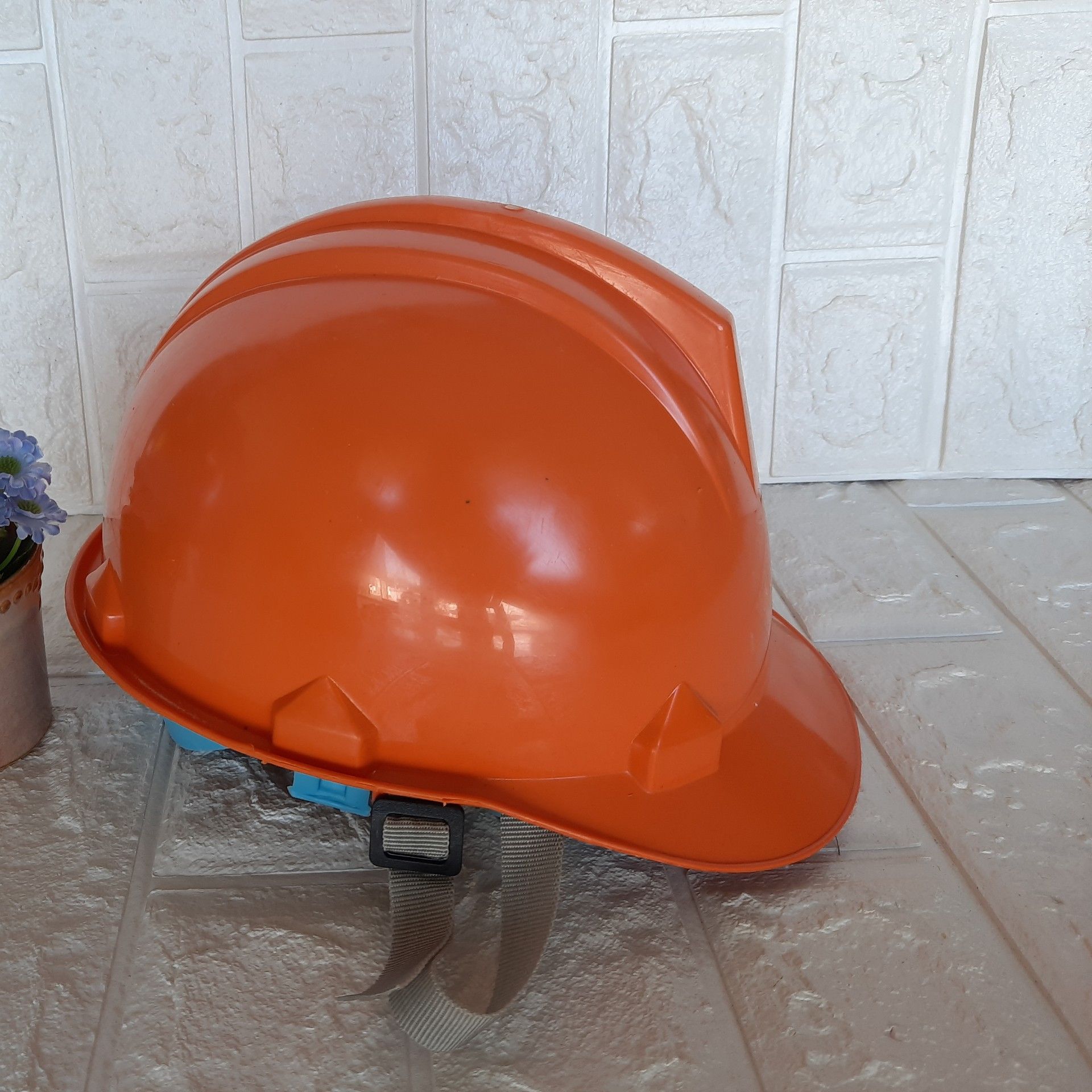 Mũ bảo hộ lao động có núm cài bảo bình n004