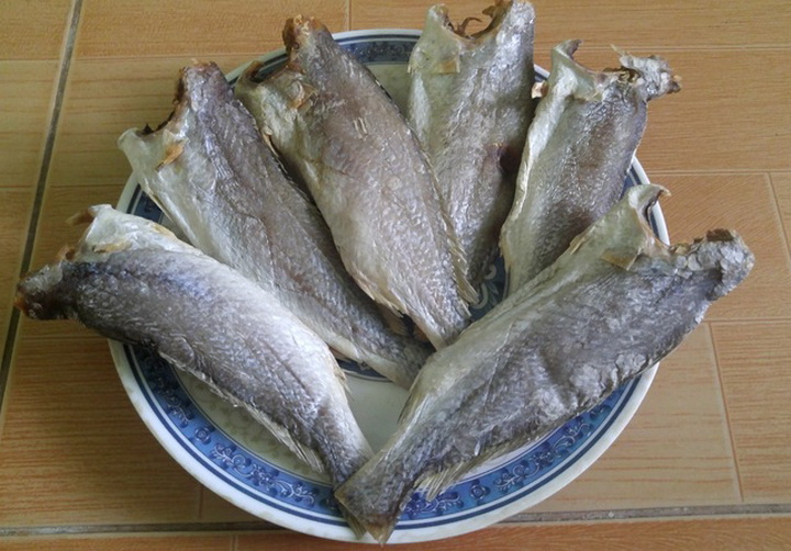 Kho ca du 1 nang, khô cá đù 1 nắng đặc sản Phan Thiết thịt trắng, dày, thơm ngon,đóng túi hút chân không 400gram